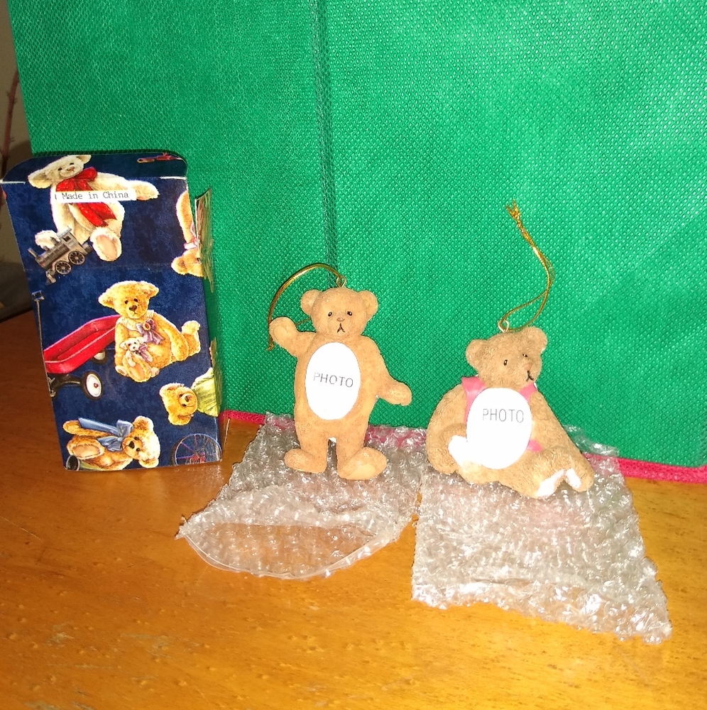 NIB! 2 teddy bear Ornaments/magnetic picture frame